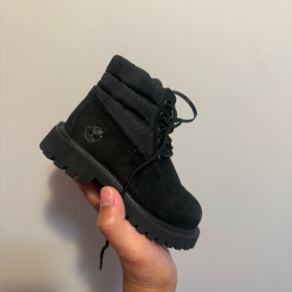 Timberland Kids Black Boots size US 6 - Picture 2 of 2